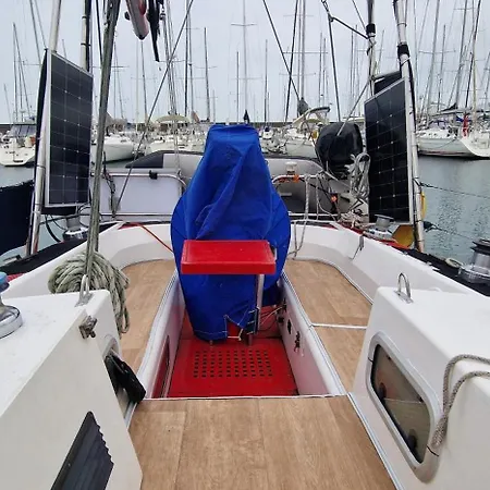 Voilier Familial Cockpit Spacieux Et Salon Panoramique, Vue à 360 Netflix Parking Botel Cherbourg-en-Cotentin