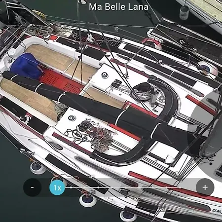 Voilier Familial Cockpit Spacieux Et Salon Panoramique, Vue à 360 Netflix Parking Botel *