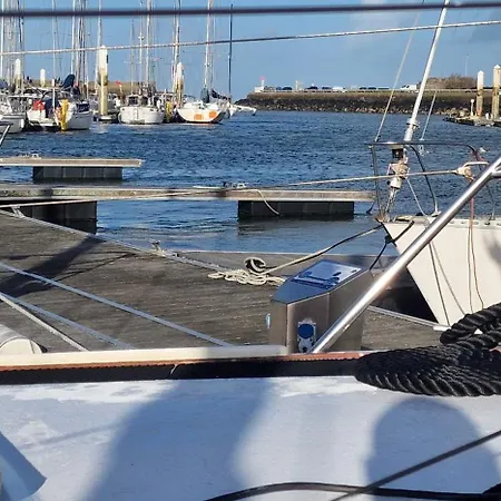 Hotel na wodzie Ma Belle Lana, Chantereyne Marina Cherbourg-en-Cotentin