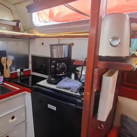 Botel Ma Belle Lana Floating Retreat, Chantereyne Marina Cherbourg-en-Cotentin