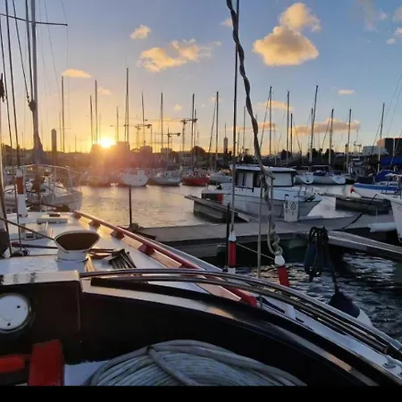 Botel Ma Belle Lana Floating Retreat, Chantereyne Marina Cherbourg-en-Cotentin