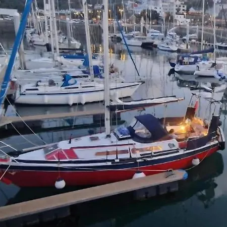 Ma Belle Lana Floating Retreat, Chantereyne Marina Botel Cherbourg-en-Cotentin
