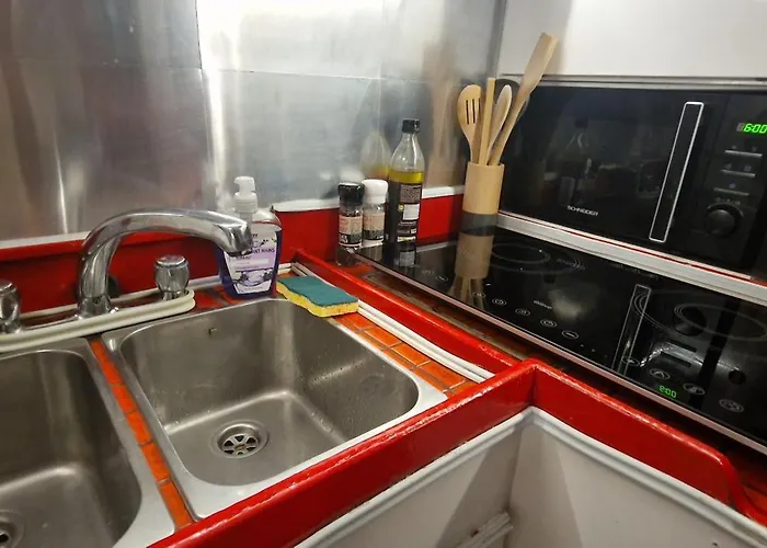 Bateau-hôtel Voilier Familial Cockpit Spacieux Et Salon Panoramique, Vue à 360 Netflix Parking