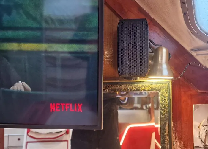 Bateau-hôtel Voilier Familial Cockpit Spacieux Et Salon Panoramique, Vue à 360 Netflix Parking