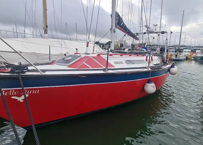 Bateau-hôtel Voilier Familial Cockpit Spacieux Et Salon Panoramique, Vue à 360 Netflix Parking Cherbourg-en-Cotentin
